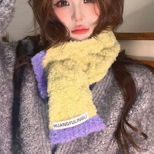 Trim Scarf Label Applique Contrast