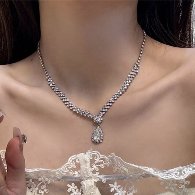 Rhinestone Drop Necklace