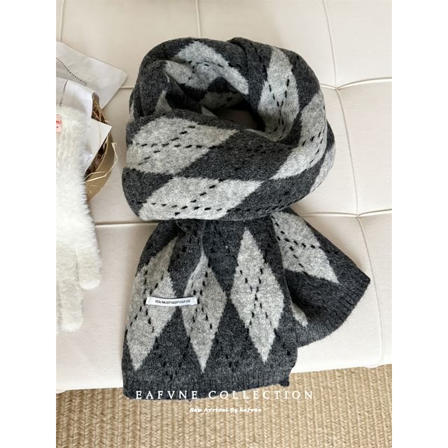 Scarf Knit Argyle