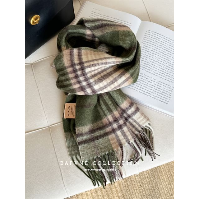 Wool Applique Plaid Lettering Scarf Fringed