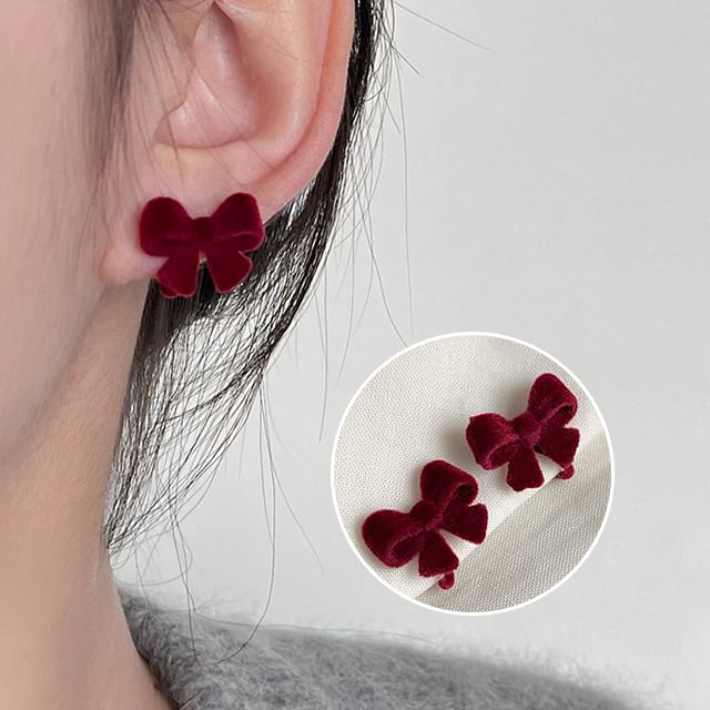 Bow Clip-On Velvet Earring