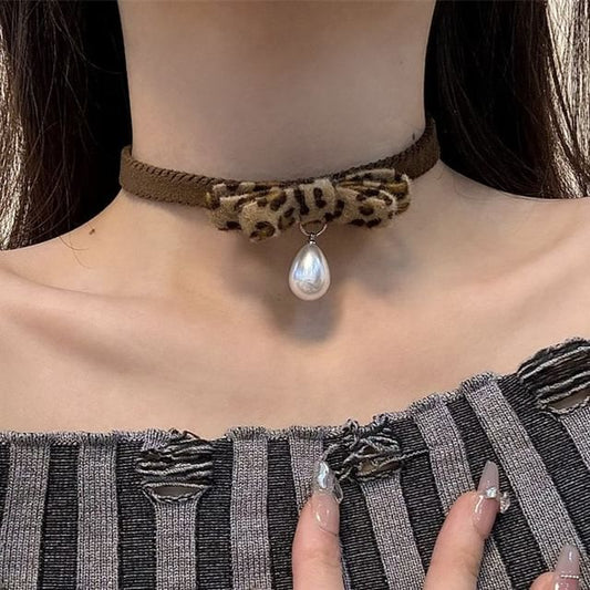 Print Bow Pearl Pendant Faux Choker Droplet Leopard