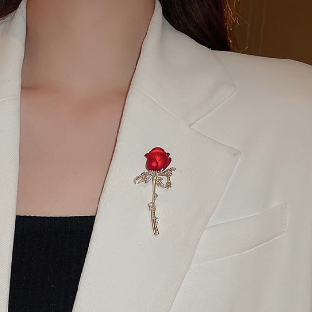 (Various Brooch Designs)