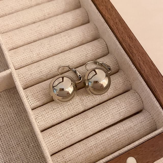 Earring (Various Silver Tone Designs)