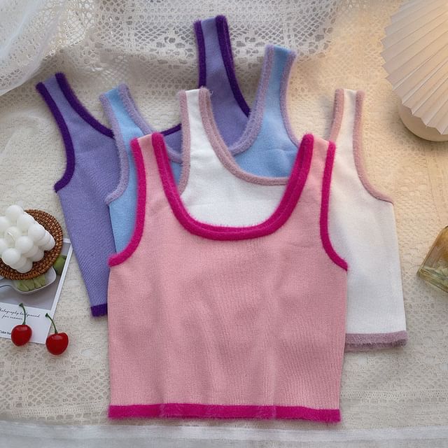 Crop Scoop Contrast Neck Knit Trim Top