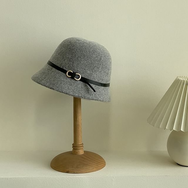 Hat Belt Cloche