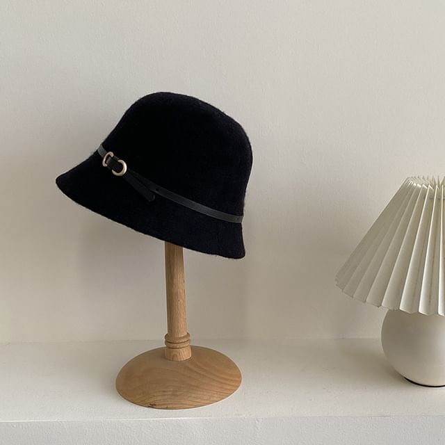 Hat Belt Cloche