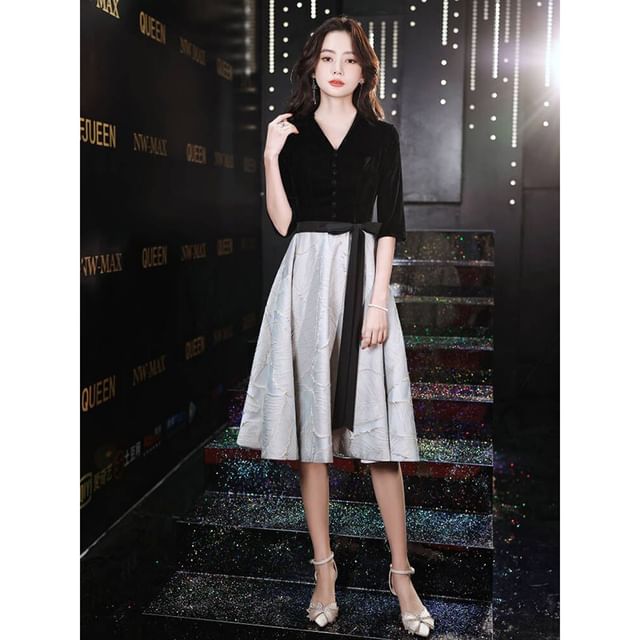 / V-Neck A-Line Gown Elbow-Sleeve Evening Dress