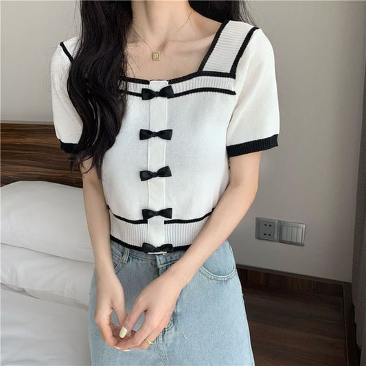 Short-Sleeve Knit Neck Square Top Bow