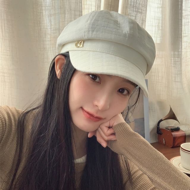 Plain Cap Rhinestone Newsboy Accent