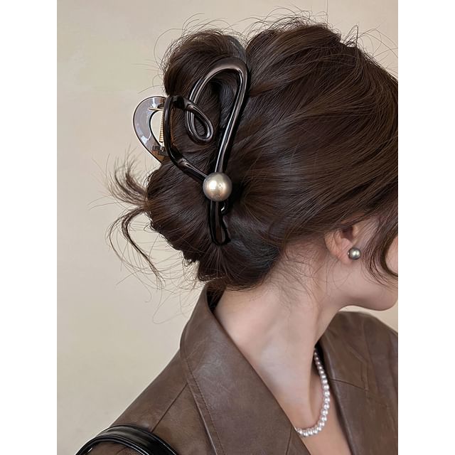 Faux Heart Pearl Claw Hair