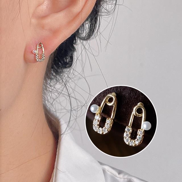 Rhinestone Cuff Earring