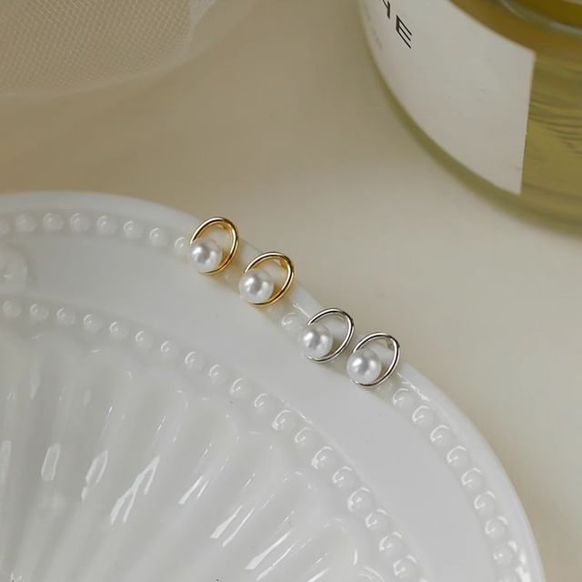 Pearl Ear Faux Stud