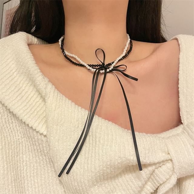 Bow Necklace Faux Pearl