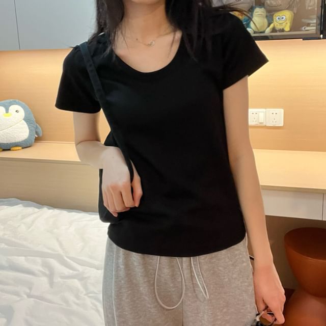 Plain Short-Sleeve Tee