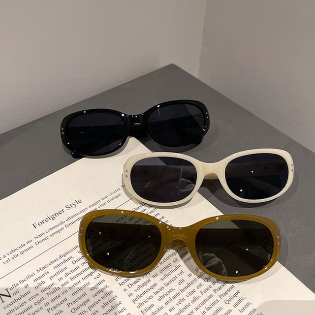 Oval Vintage Sunglasses