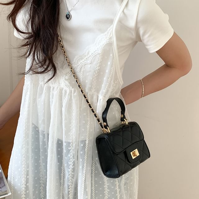Quilted Crossbody Strap Bag Flap Chain