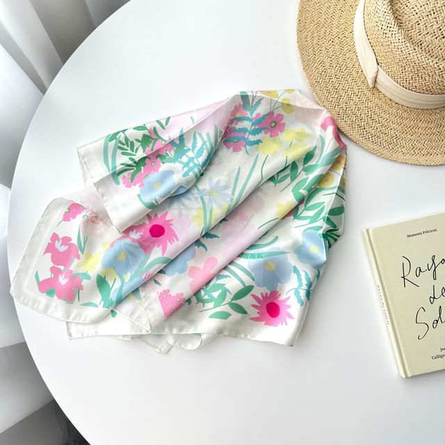 Floral Neckerchief Print
