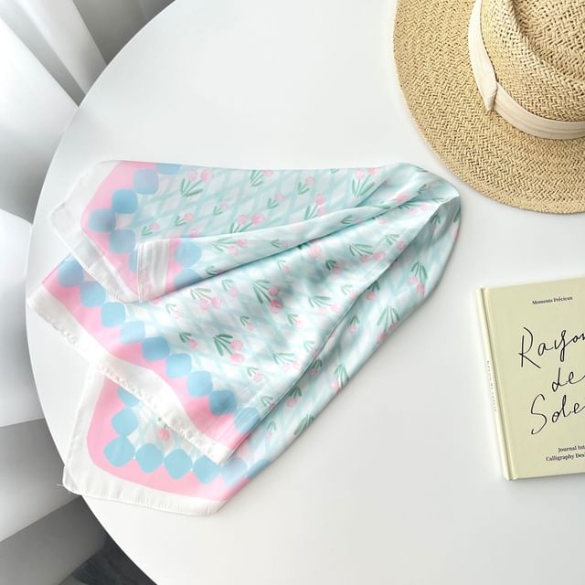 Floral Neckerchief Print