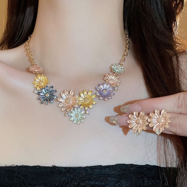 Alloy Stud Earring / Rhinestone Floral Choker