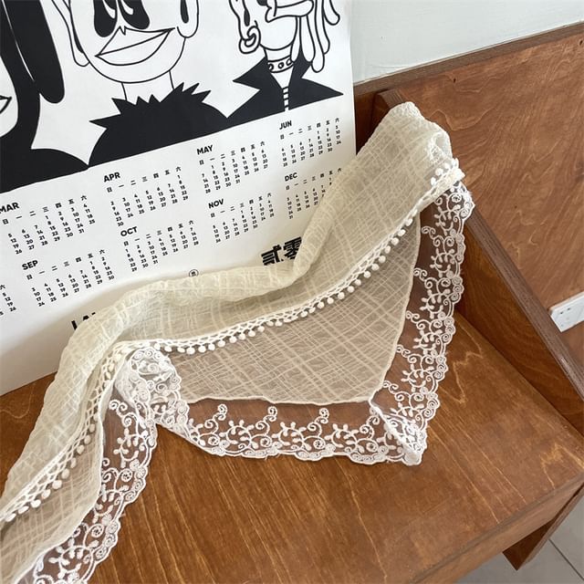 Trim Lace Headkerchief