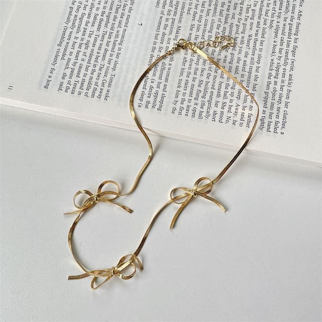 Snake Chain Necklace Bow
