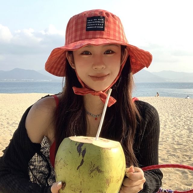 Applique Gingham Bucket Hat