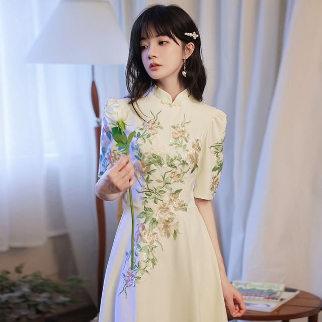 Evening Gown A-Line (Various Short-Sleeve Designs) Floral Embroidered