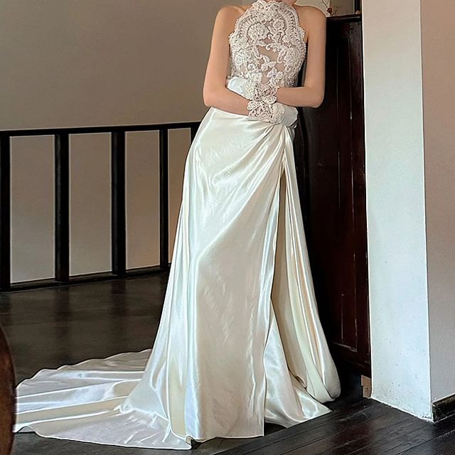 A-Line Trained Sleeveless Lace Gown Wedding