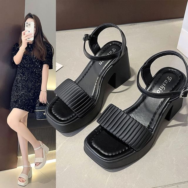 Heel Sandals Block Toe Square