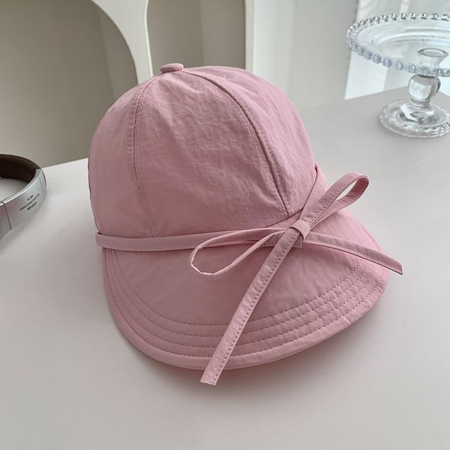 Wide Cap Brim Bow