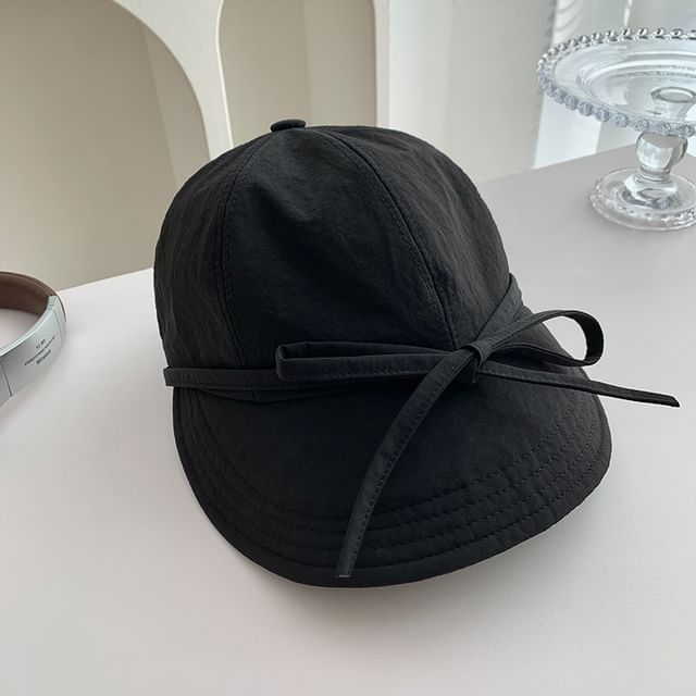 Wide Cap Brim Bow