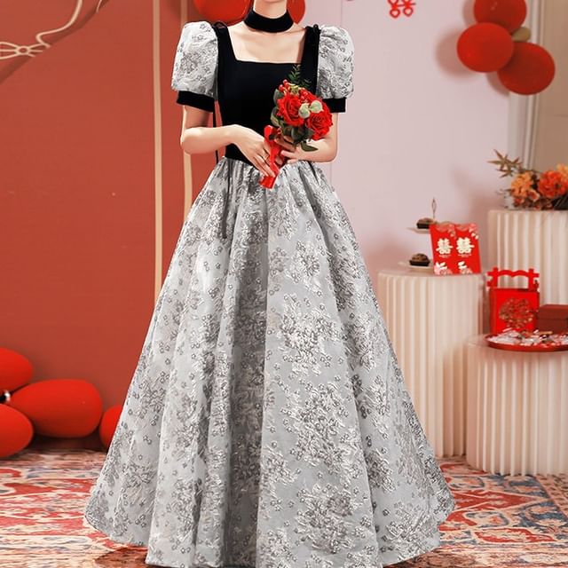 Short-Sleeve Evening A-Line Gown Square Neck Lace