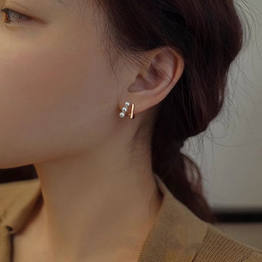 Pearl Stud Earring Faux