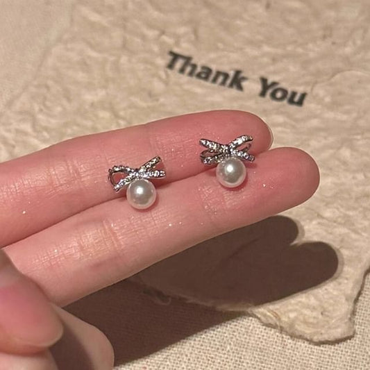 Earring Stud Pearl Faux Bow