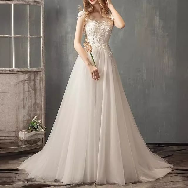 Designs) (Various A-Line Cap-Sleeve Wedding Gown Lace