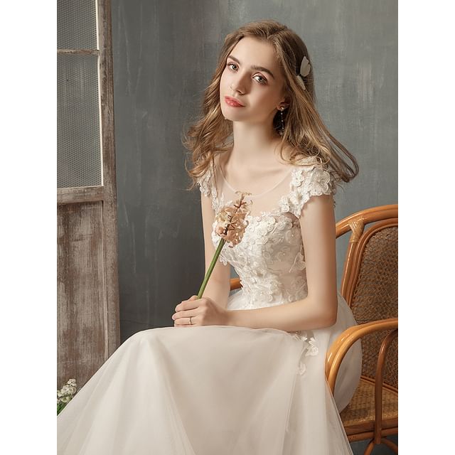 Designs) (Various A-Line Cap-Sleeve Wedding Gown Lace