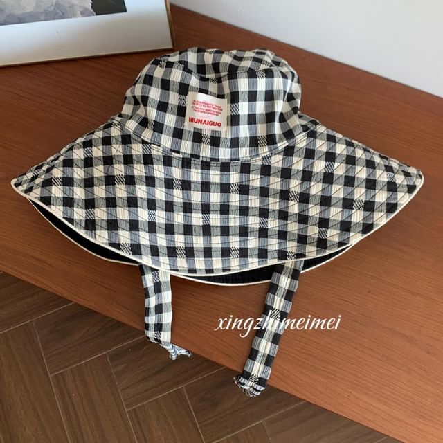 Hat Gingham Strap Bucket With Chin