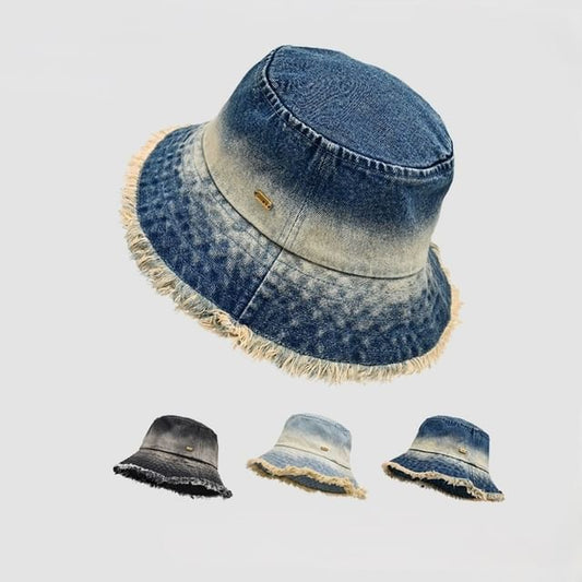 Bucket Hat Edge With Frayed Denim