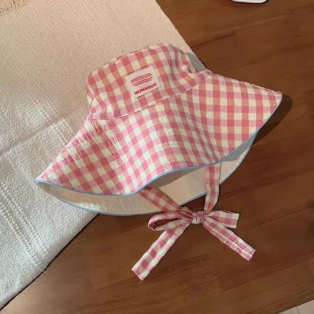 Pattern With Bucket Chin Strap Checkered Hat