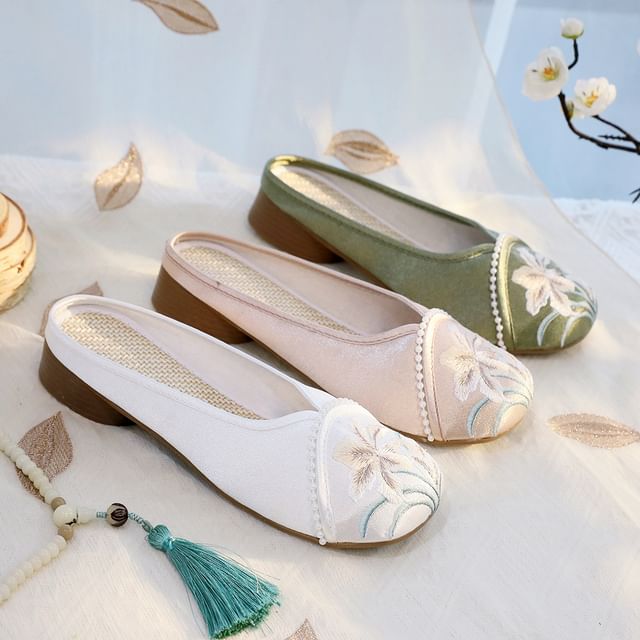 Textile Embroidered Flats