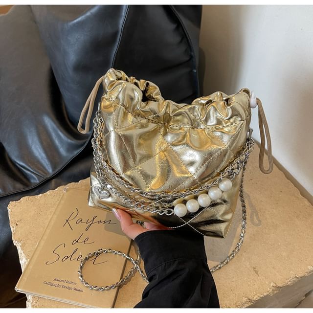 Chain Bucket Quilted Strap Bag