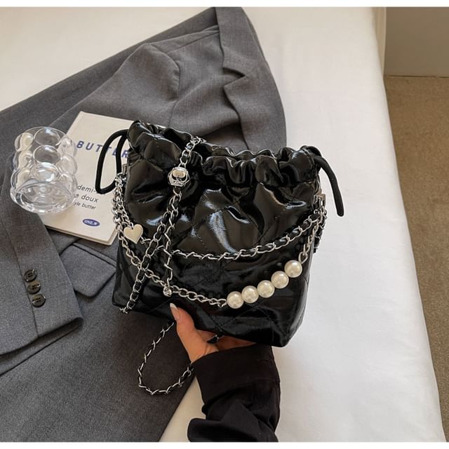 Chain Bucket Quilted Strap Bag
