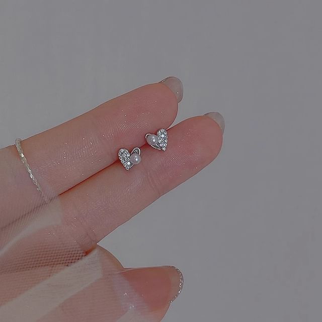 Heart Ear Stud Rhinestone