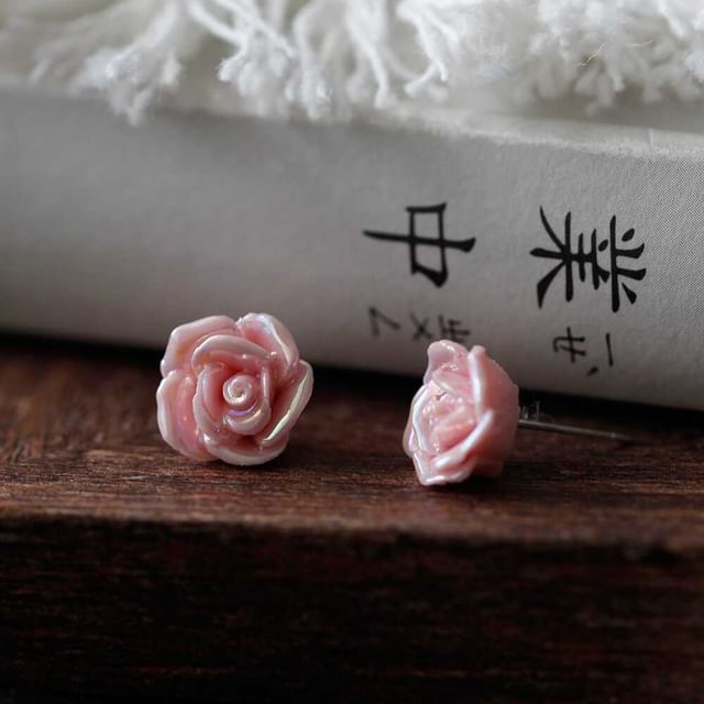 Floral Earring Stud