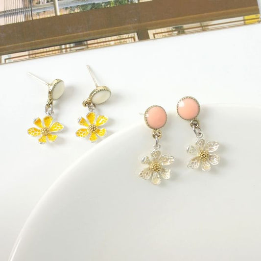 Earring / Flower Drop On Clip