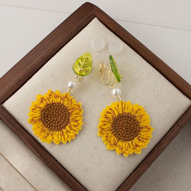 Crochet Earring Sunflower Clip-On / Drop