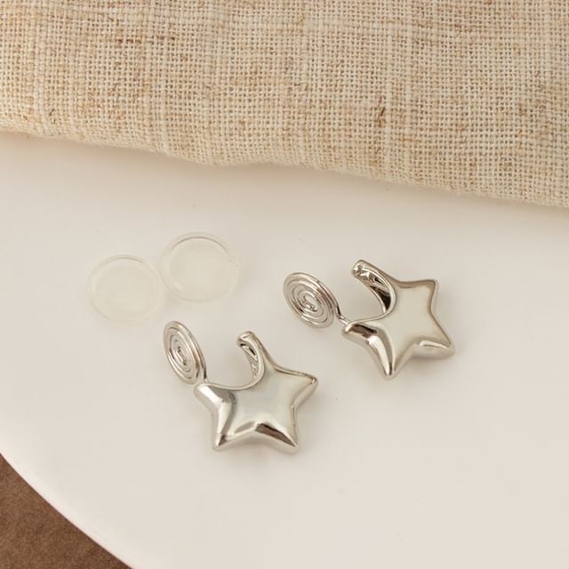 Huggie Clip-On Star / Earring