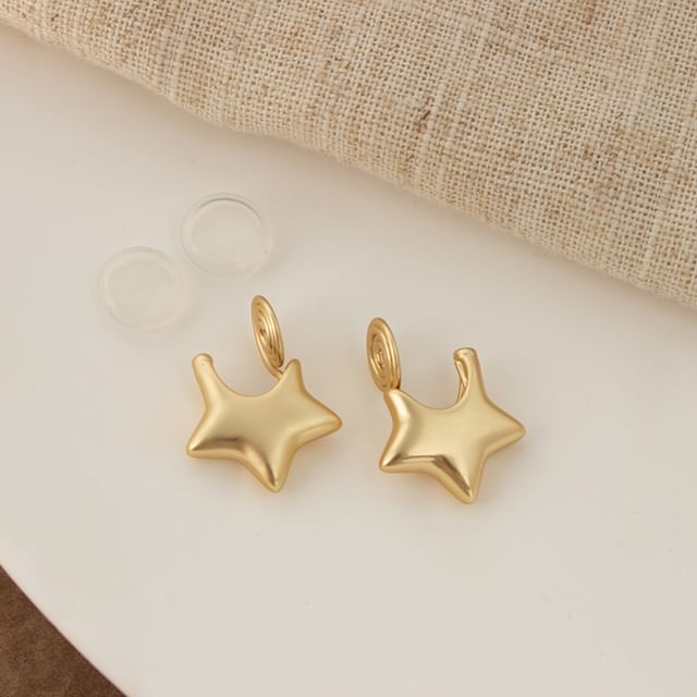 Huggie Clip-On Star / Earring