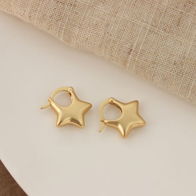 Huggie Clip-On Star / Earring